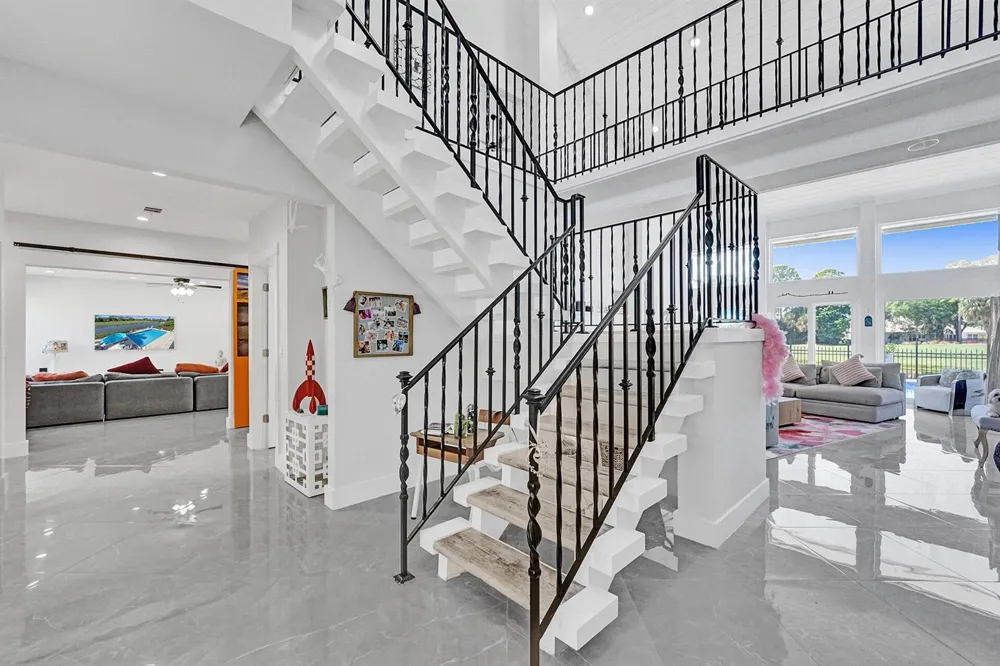 21 Marlwood Lane Palm Beach Gardens, FL 33418