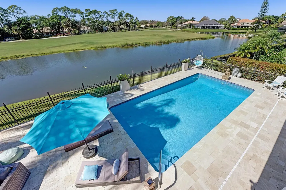21 Marlwood Lane Palm Beach Gardens, FL 33418