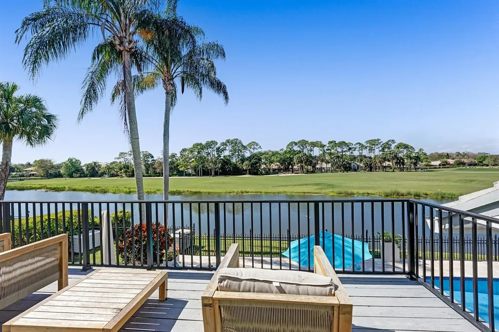 21 Marlwood Lane Palm Beach Gardens, FL 33418