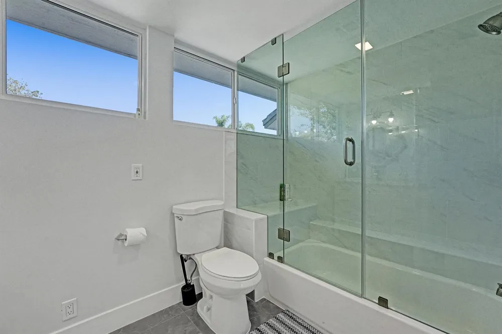 21 Marlwood Lane Palm Beach Gardens, FL 33418