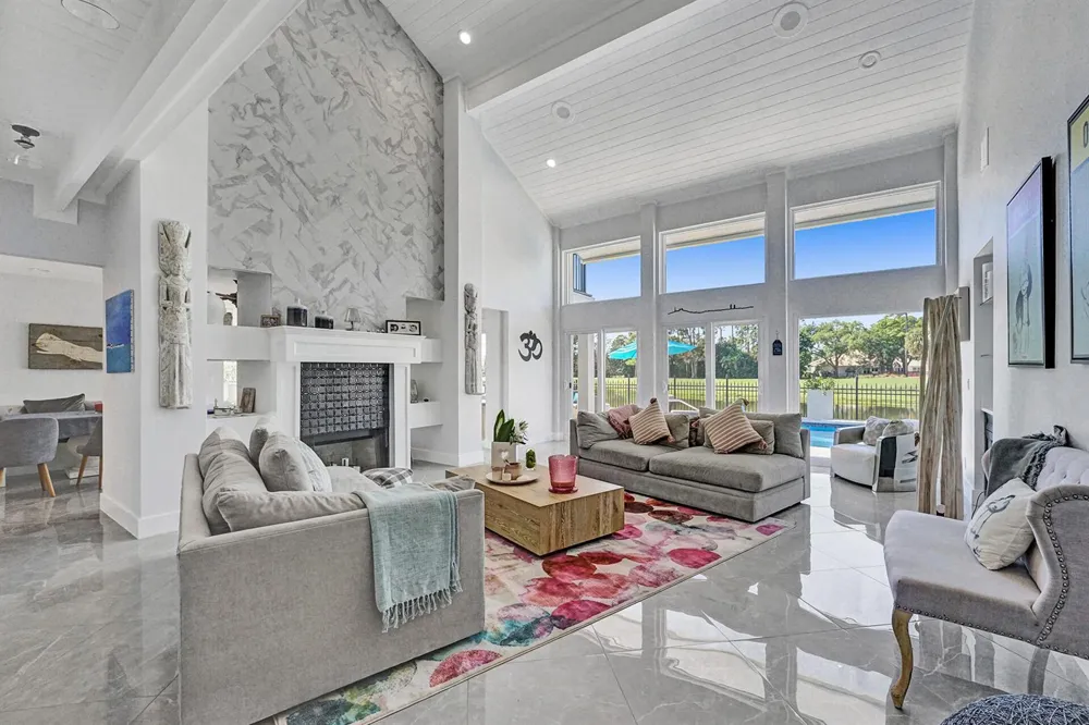 21 Marlwood Lane Palm Beach Gardens, FL 33418