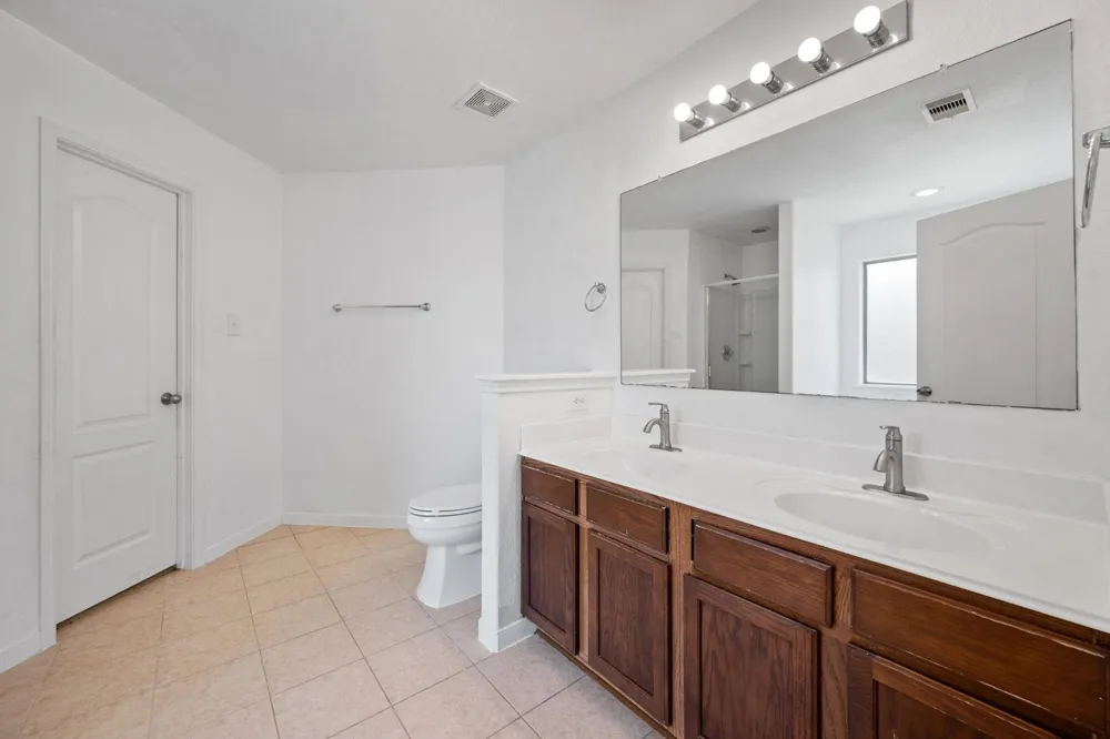 4614 Pin Oak Kingwood, TX 77345