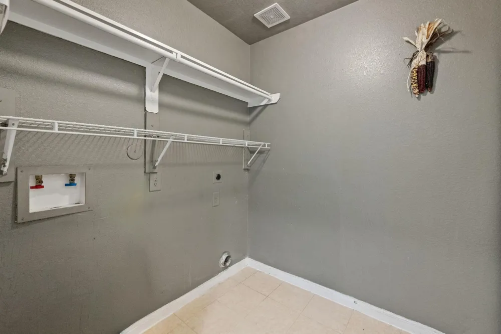 4614 Pin Oak Kingwood, TX 77345