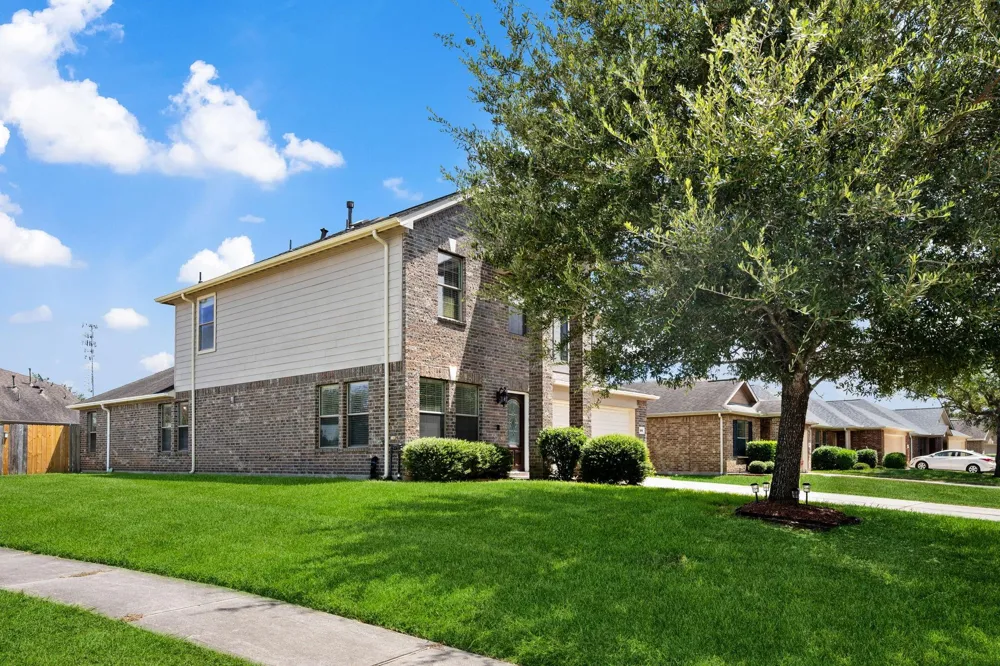 4614 Pin Oak Kingwood, TX 77345