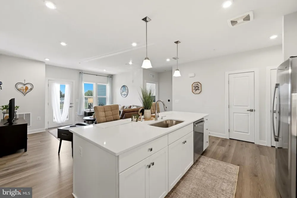 151 MCCORMICK #203 Winchester, VA 22602
