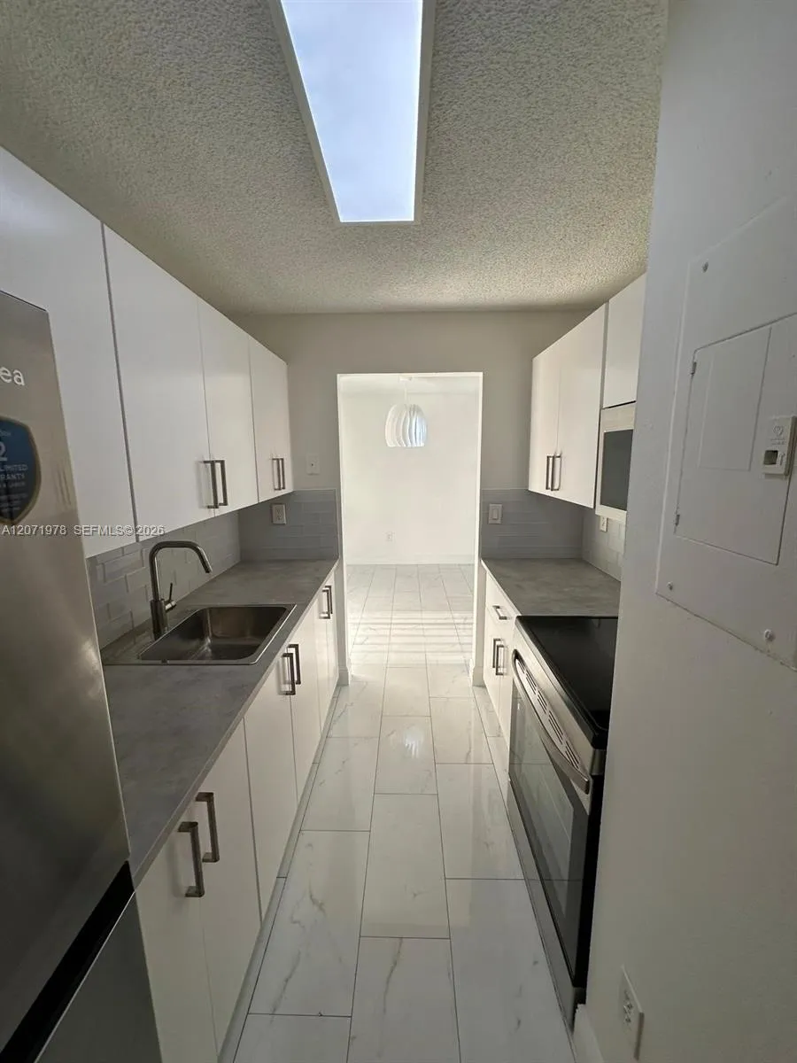 7401 SW 152nd Ave #208-1 Miami, FL 33193