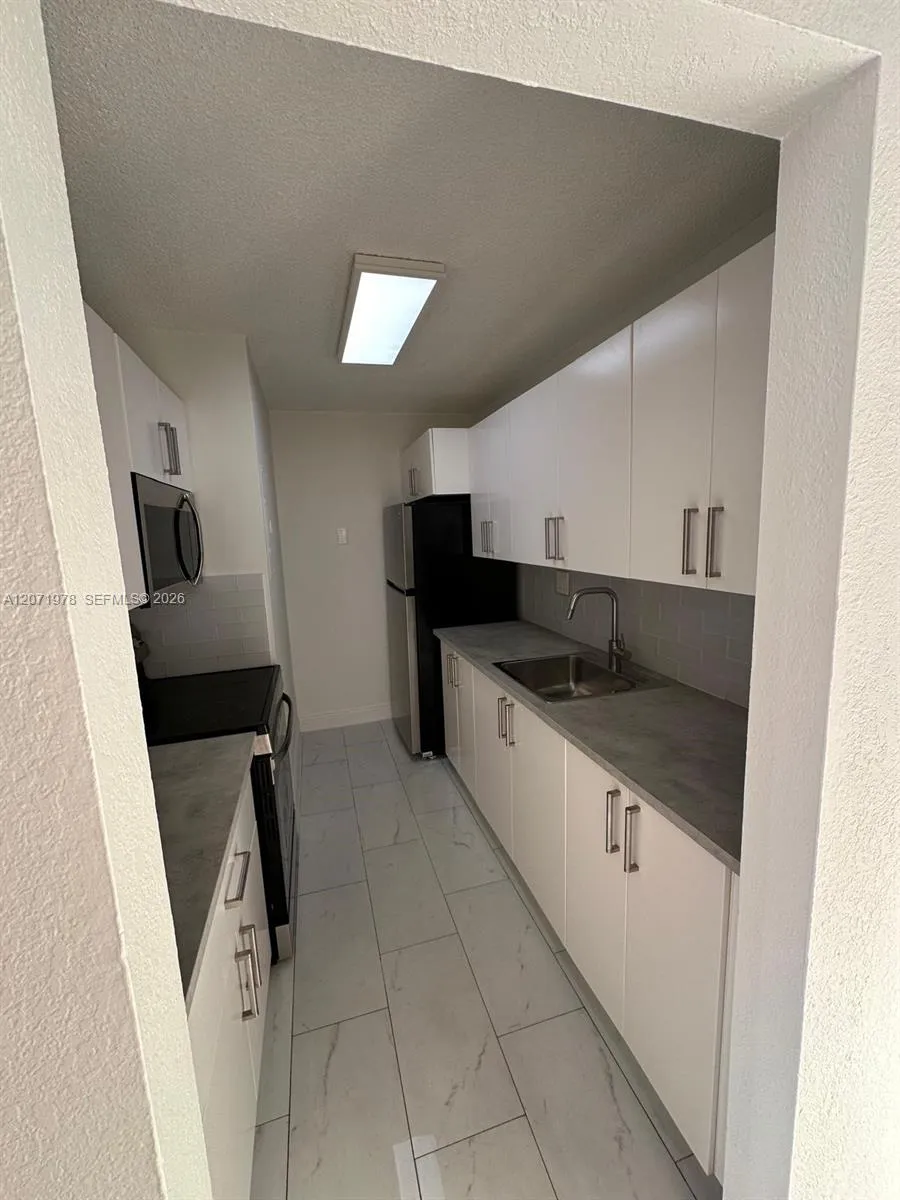7401 SW 152nd Ave #208-1 Miami, FL 33193