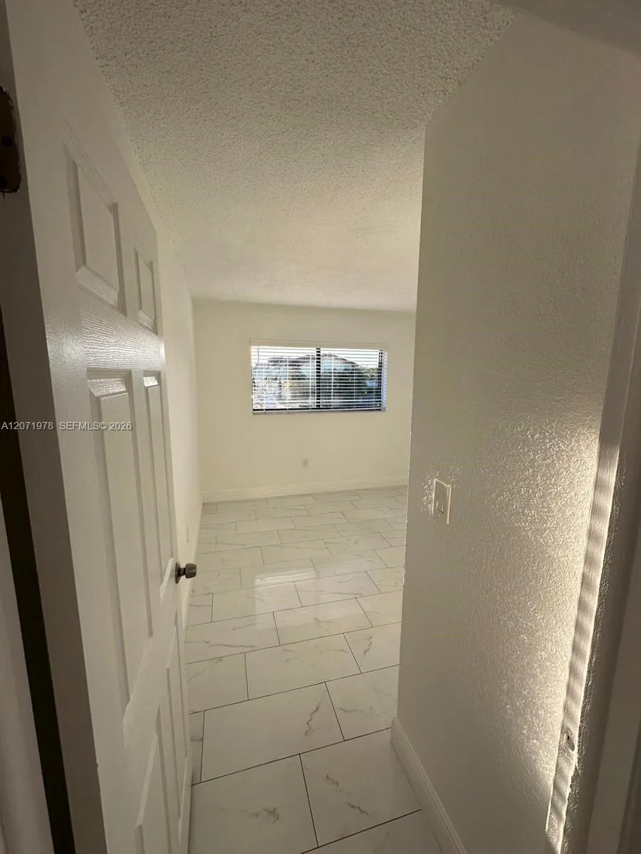 7401 SW 152nd Ave #208-1 Miami, FL 33193