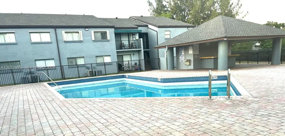 7401 SW 152nd Ave #208-1 Miami, FL 33193