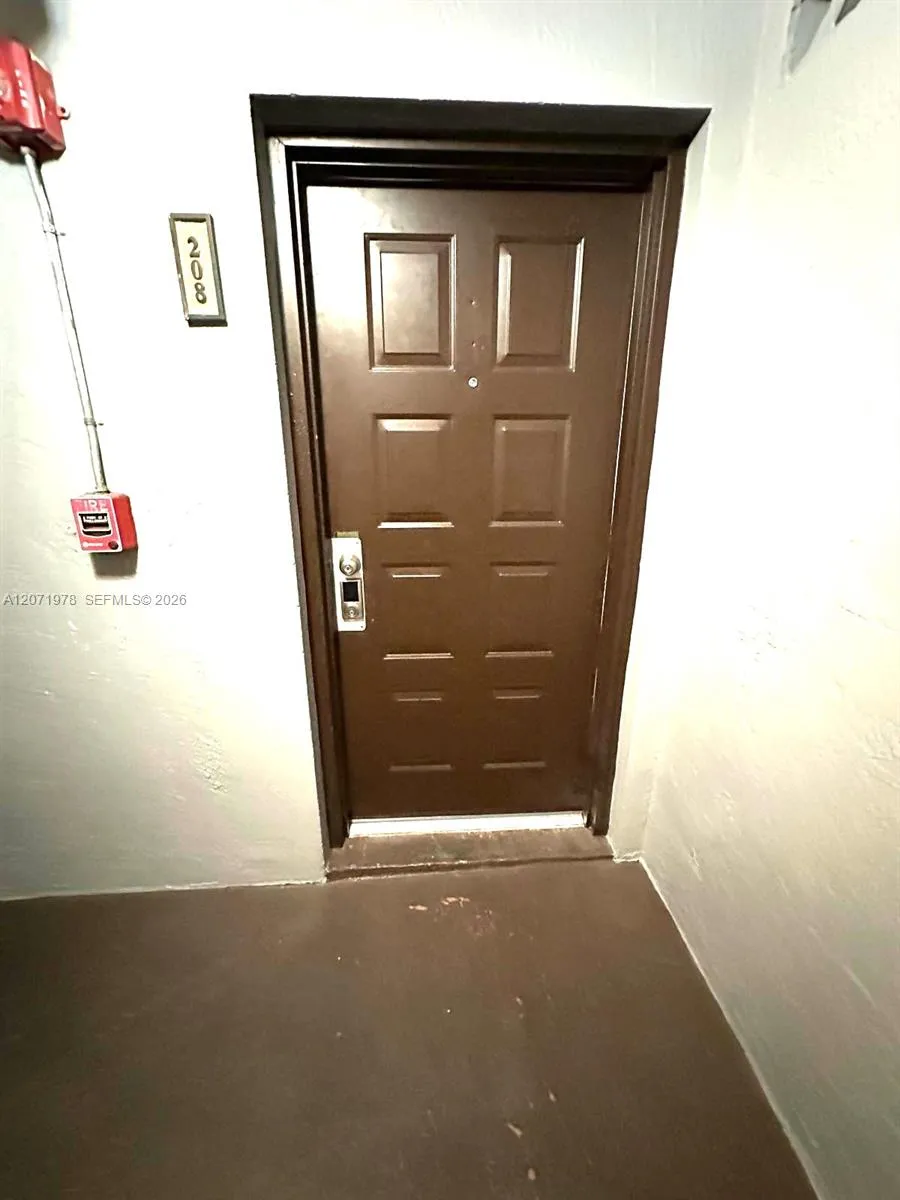 7401 SW 152nd Ave #208-1 Miami, FL 33193