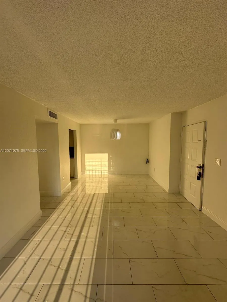 7401 SW 152nd Ave #208-1 Miami, FL 33193
