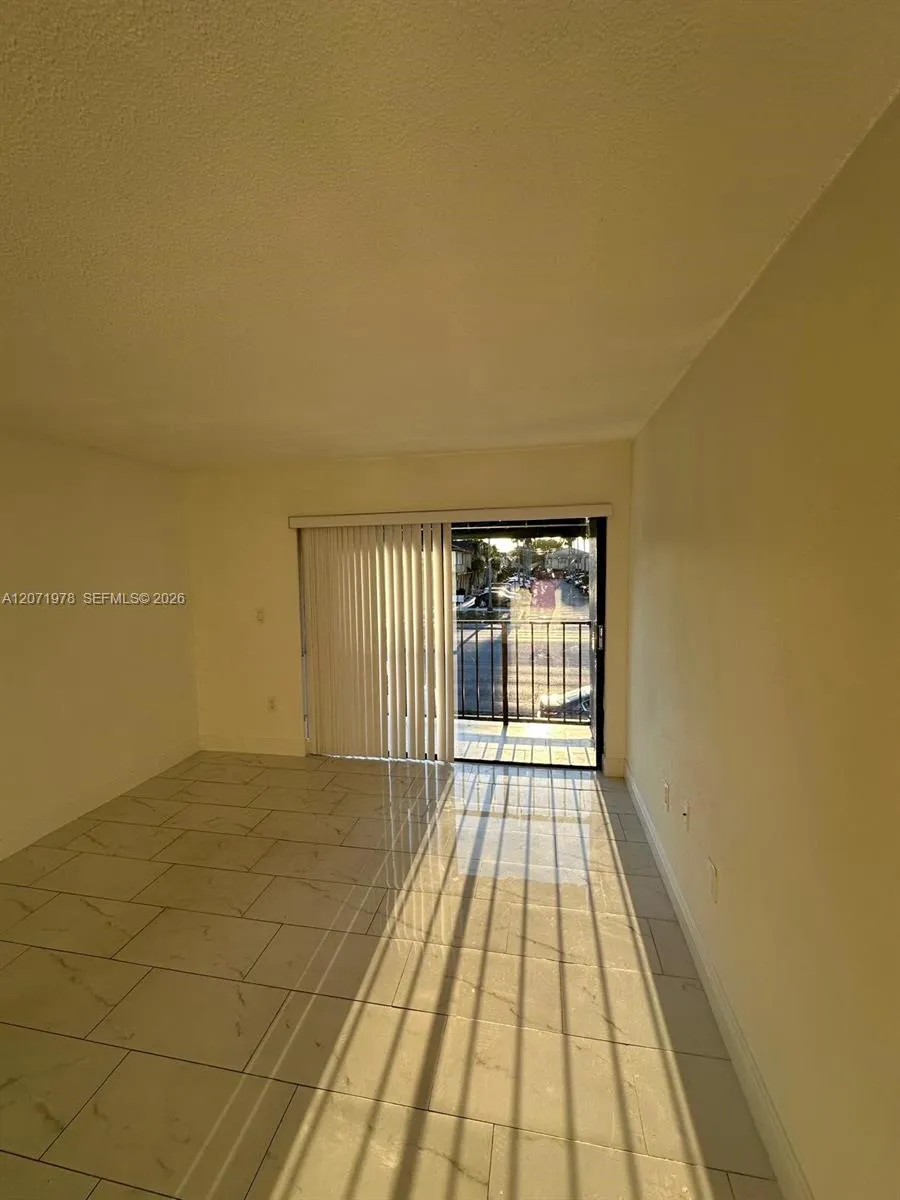 7401 SW 152nd Ave #208-1 Miami, FL 33193