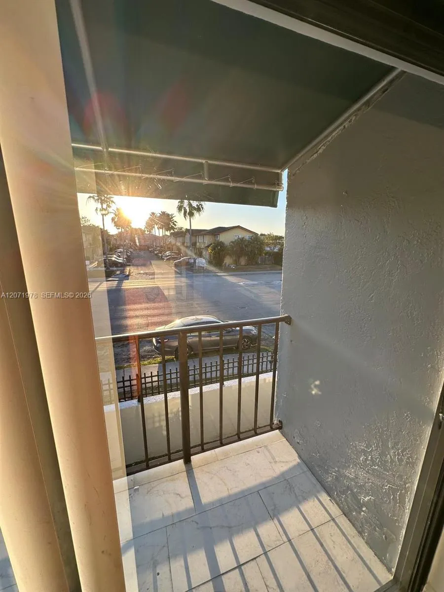 7401 SW 152nd Ave #208-1 Miami, FL 33193