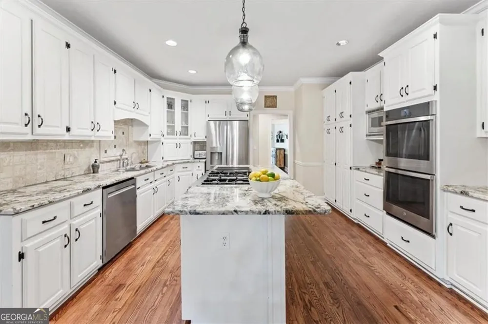 2919 Mountain TRCE NE Roswell, GA 30075