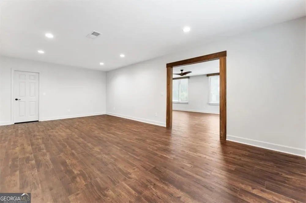 2919 Mountain TRCE NE Roswell, GA 30075