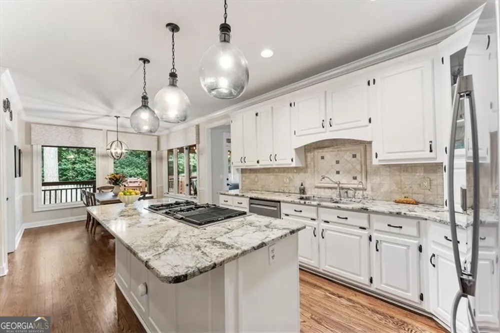 2919 Mountain TRCE NE Roswell, GA 30075