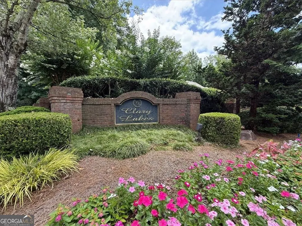 2919 Mountain TRCE NE Roswell, GA 30075