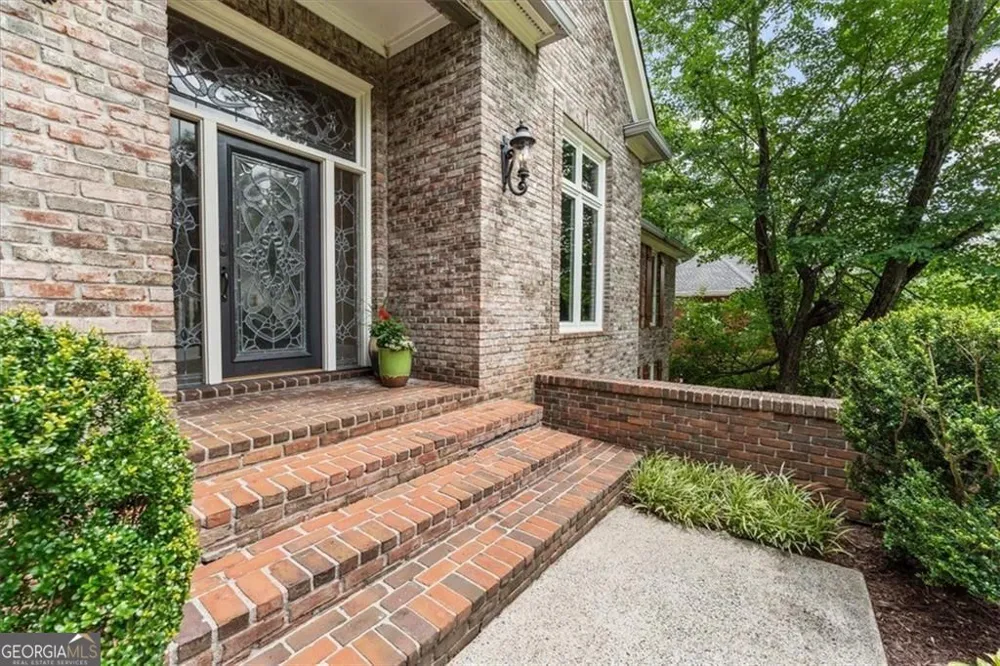 2919 Mountain TRCE NE Roswell, GA 30075