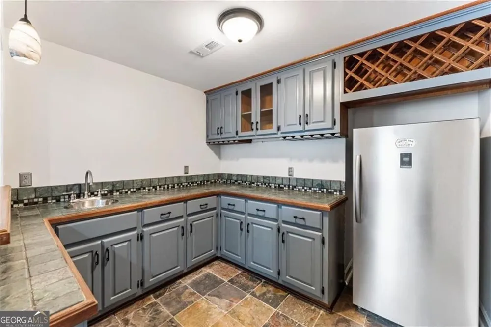 2919 Mountain TRCE NE Roswell, GA 30075
