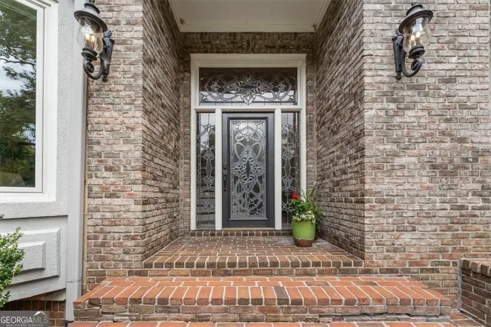 2919 Mountain TRCE NE Roswell, GA 30075