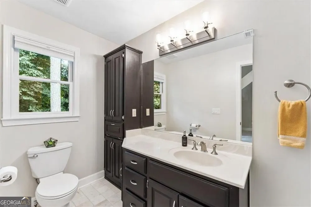 2919 Mountain TRCE NE Roswell, GA 30075