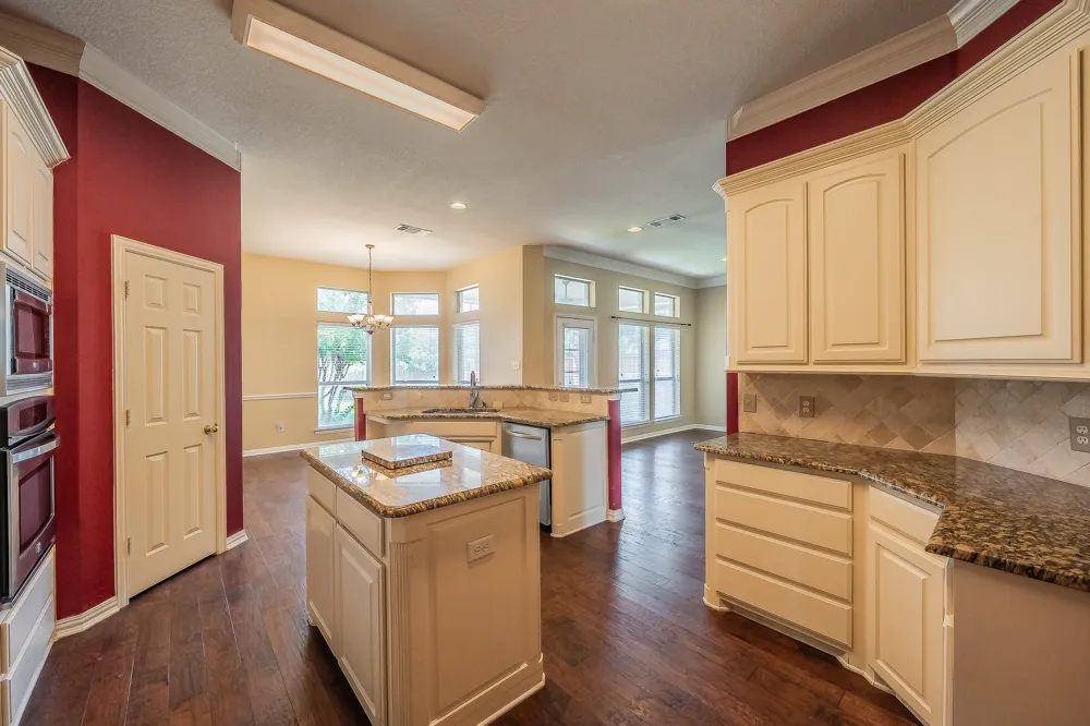 8152 Vine Wood Drive North Richland Hills, TX 76182