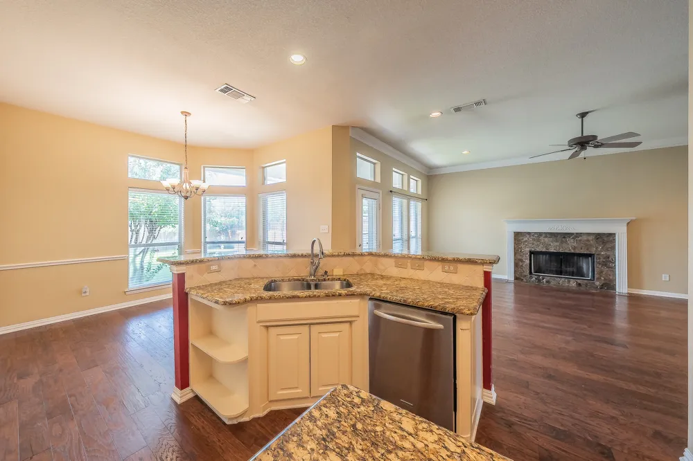 8152 Vine Wood Drive North Richland Hills, TX 76182