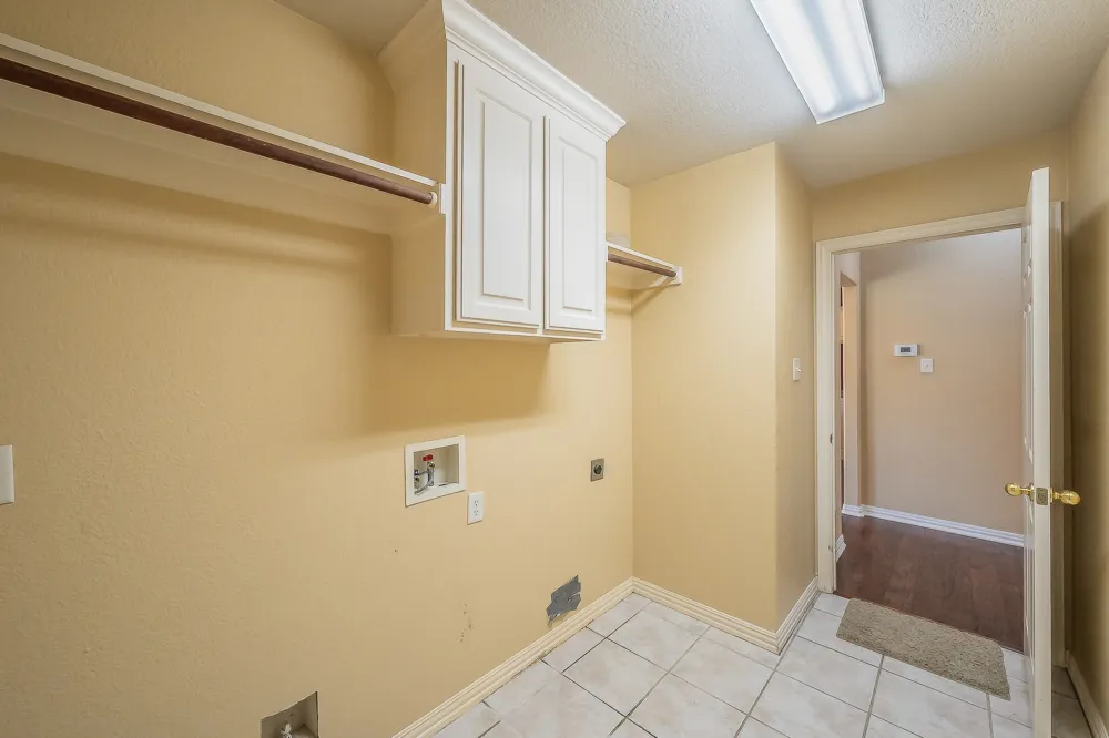 8152 Vine Wood Drive North Richland Hills, TX 76182