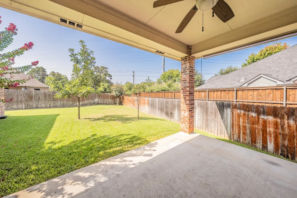 8152 Vine Wood Drive North Richland Hills, TX 76182
