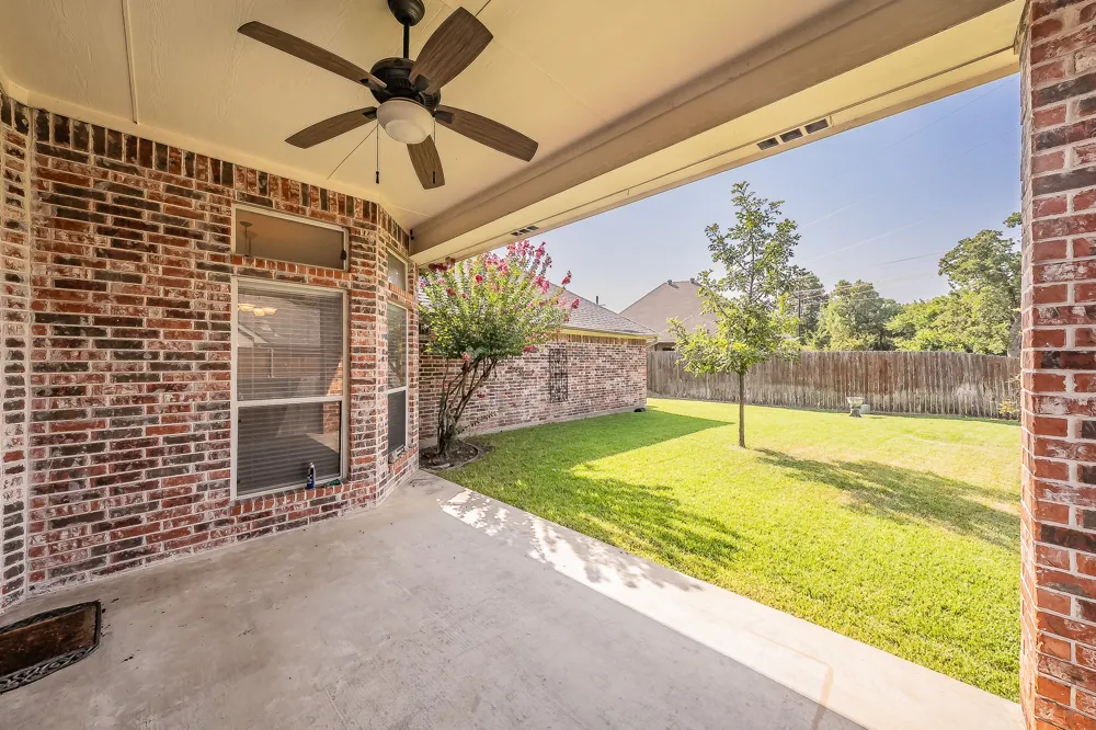 8152 Vine Wood Drive North Richland Hills, TX 76182