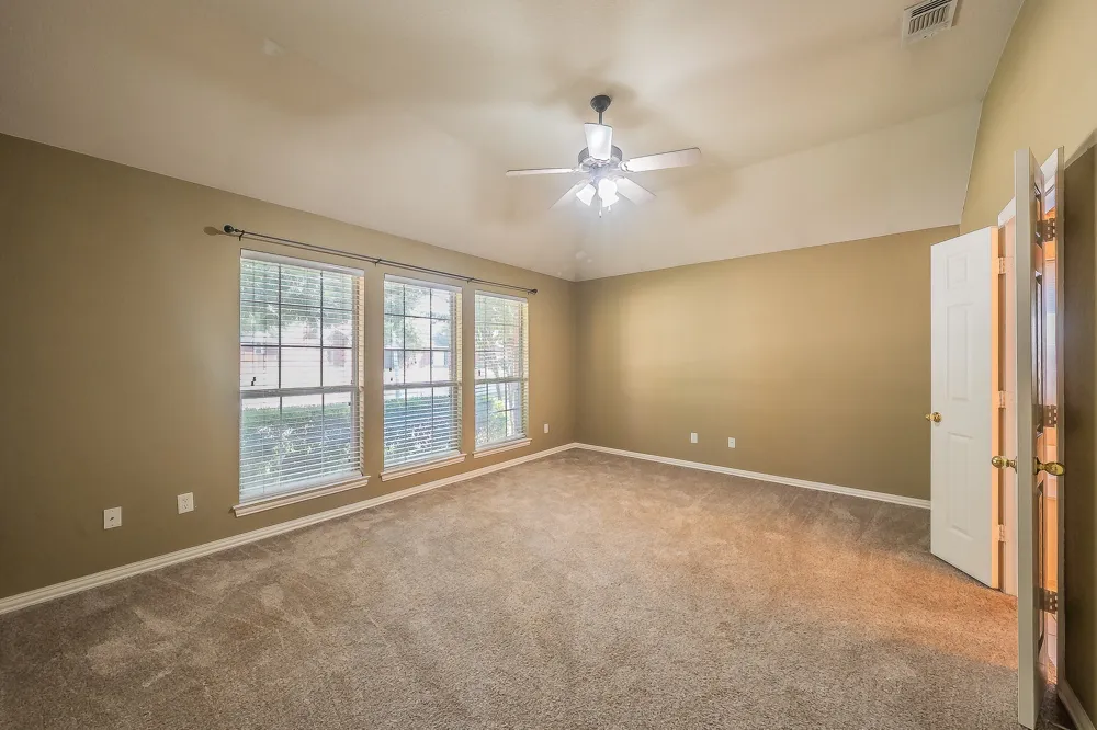 8152 Vine Wood Drive North Richland Hills, TX 76182
