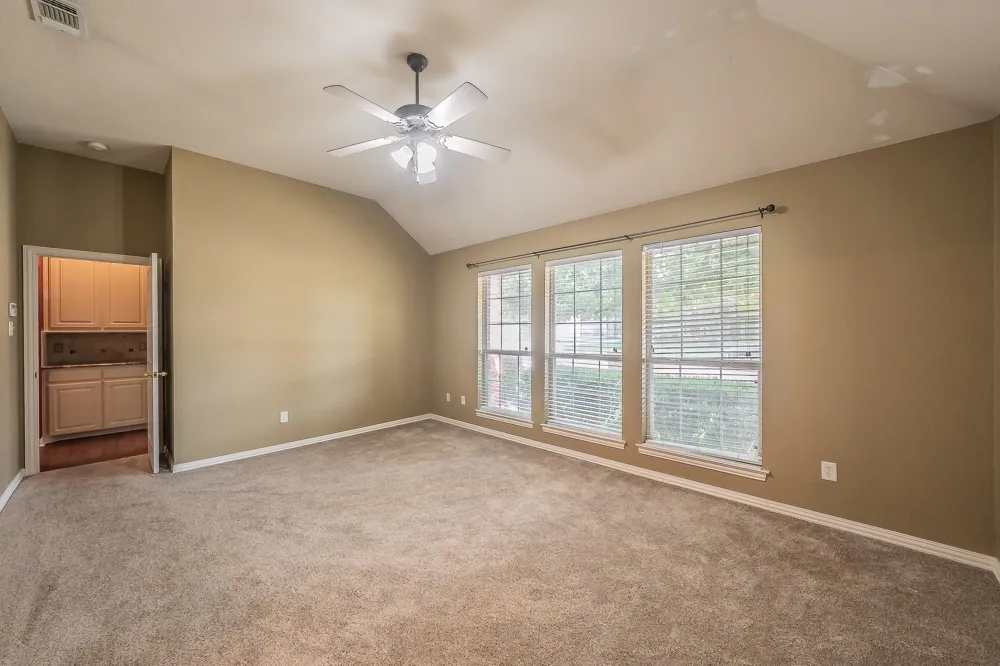 8152 Vine Wood Drive North Richland Hills, TX 76182