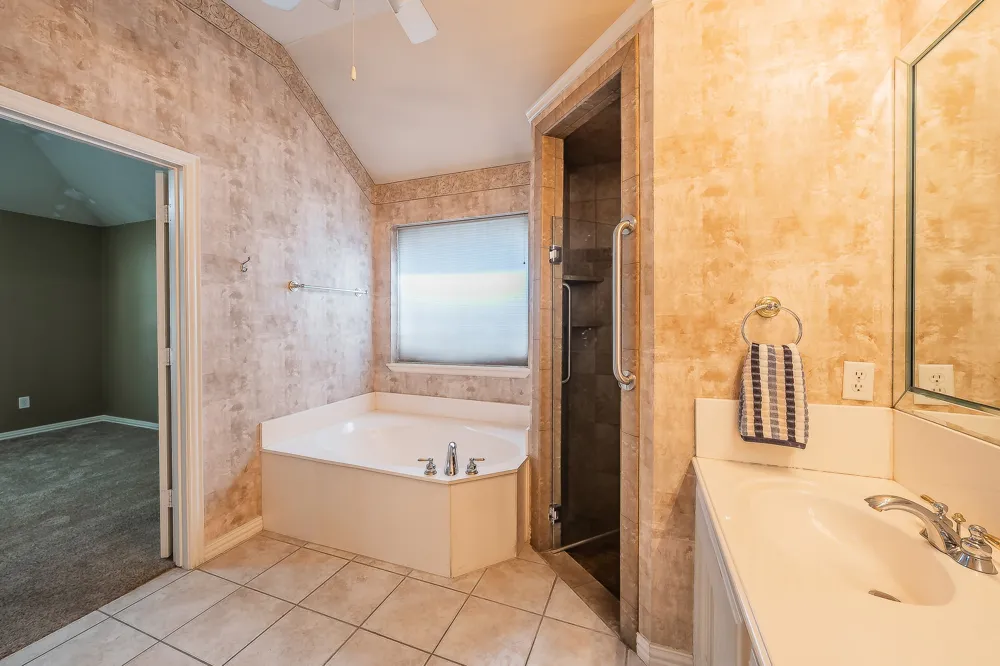 8152 Vine Wood Drive North Richland Hills, TX 76182