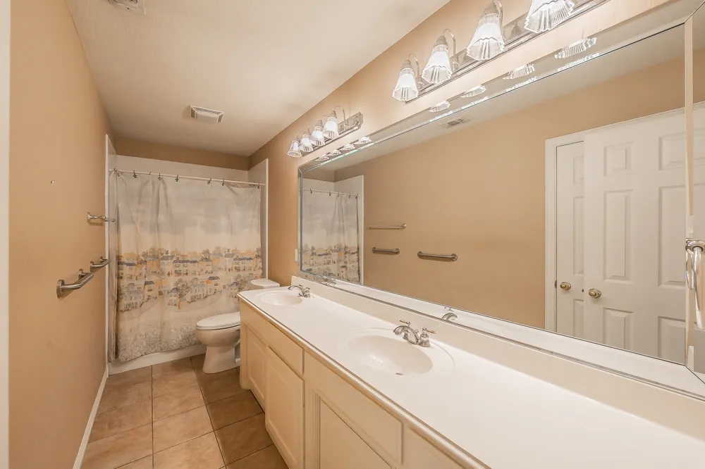 8152 Vine Wood Drive North Richland Hills, TX 76182