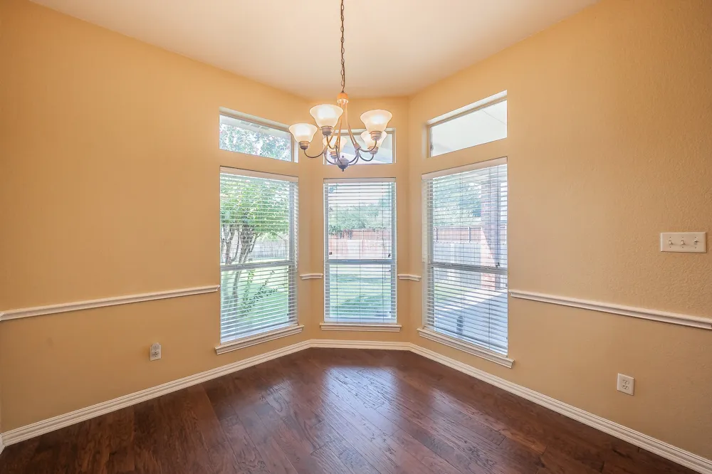 8152 Vine Wood Drive North Richland Hills, TX 76182