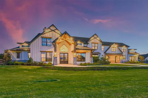 8 Little Sorrell Court