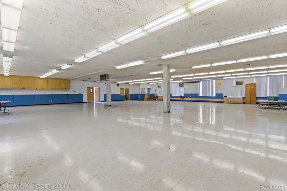 26123 McDonald Street Dearborn Heights City, MI 48125