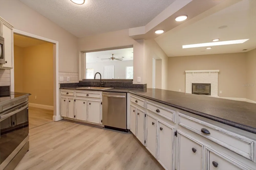 1006 BECKSTROM DRIVE Oviedo, FL 32765