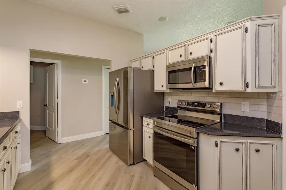 1006 BECKSTROM DRIVE Oviedo, FL 32765