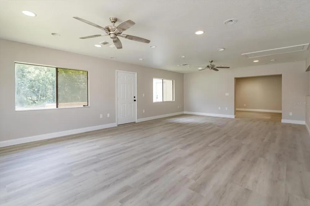 1006 BECKSTROM DRIVE Oviedo, FL 32765