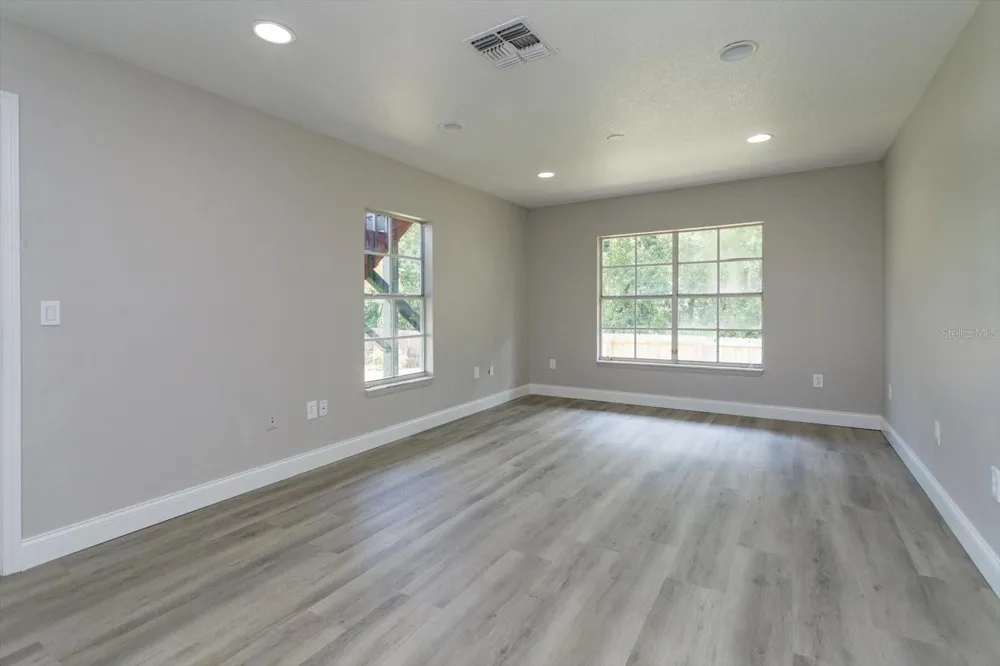 1006 BECKSTROM DRIVE Oviedo, FL 32765