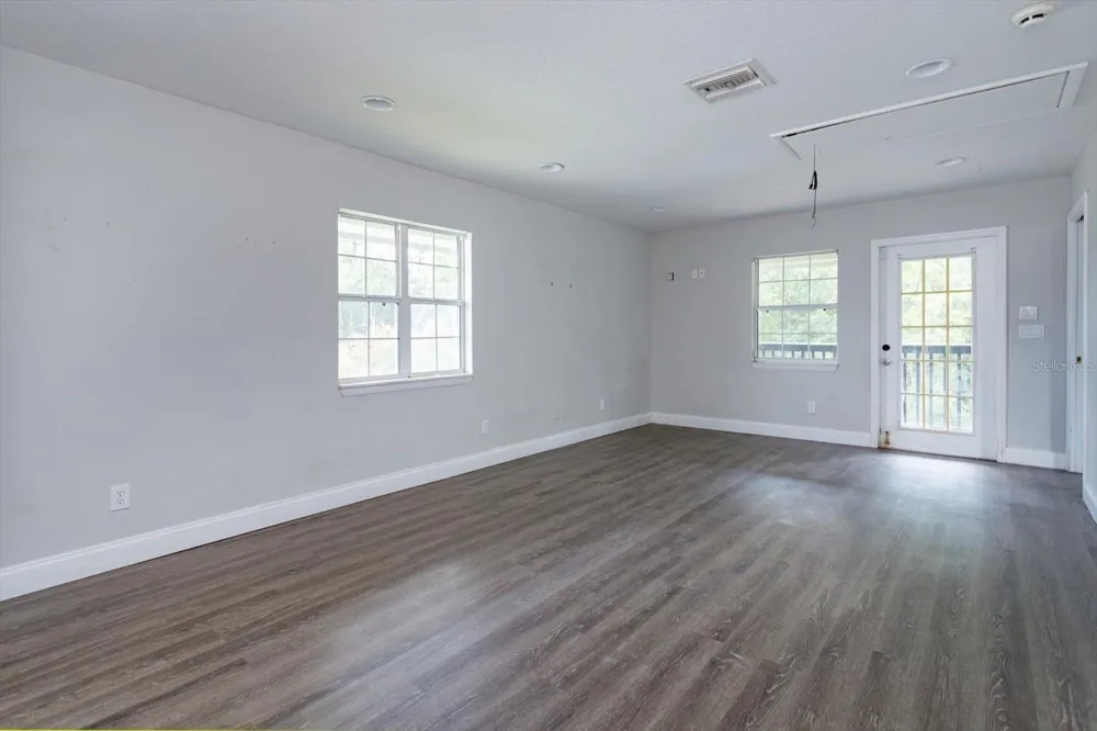 1006 BECKSTROM DRIVE Oviedo, FL 32765
