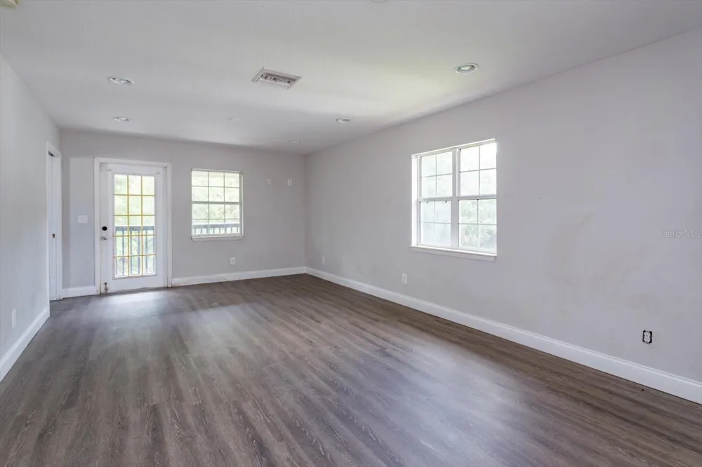 1006 BECKSTROM DRIVE Oviedo, FL 32765