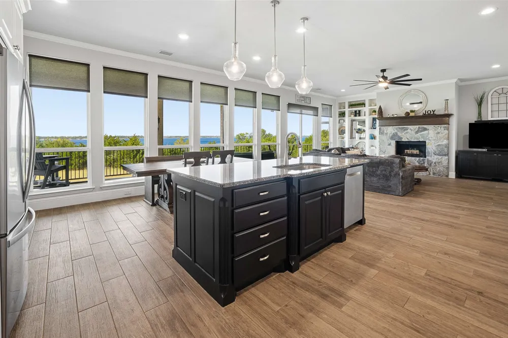 8032 County Road 436 Princeton, TX 75407