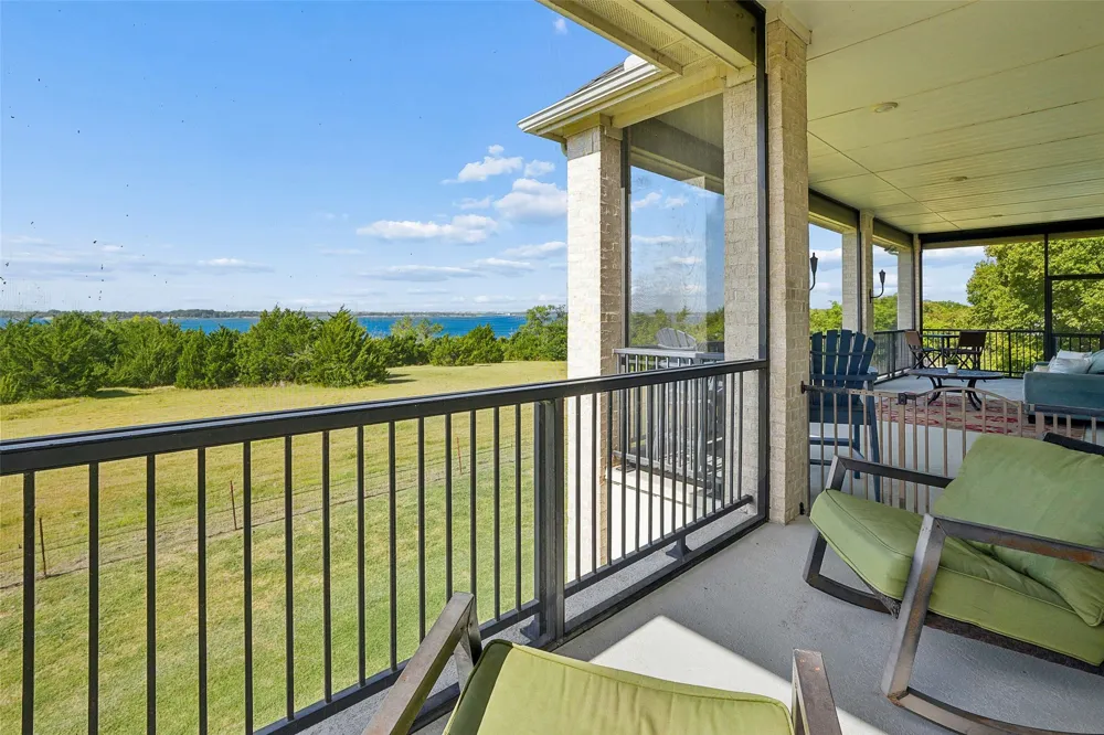 8032 County Road 436 Princeton, TX 75407