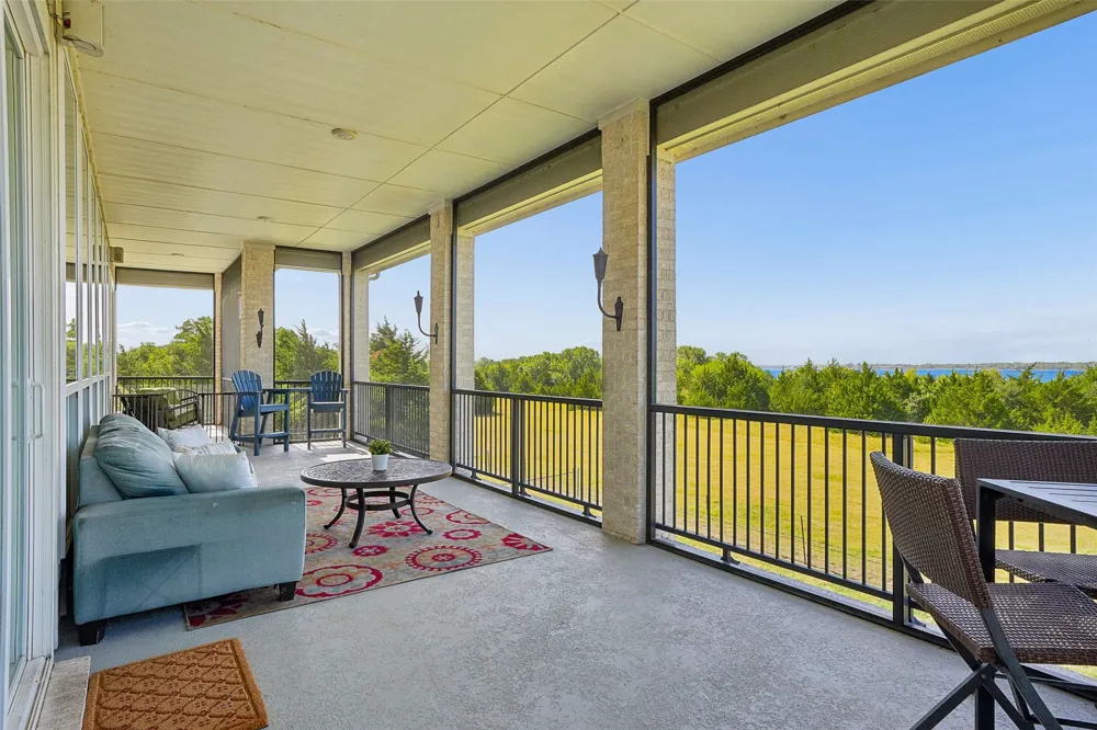 8032 County Road 436 Princeton, TX 75407