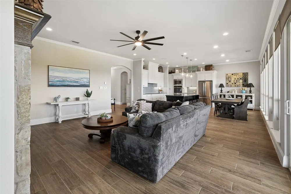 8032 County Road 436 Princeton, TX 75407