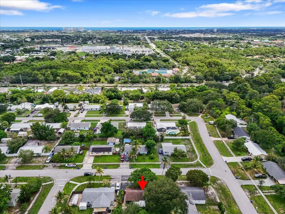 710 Cree Street Jupiter, FL 33458