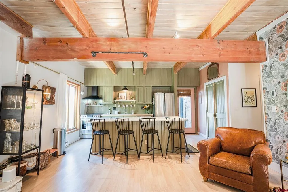 32 Hunter Hill Road #B205 Crested Butte, CO 81225