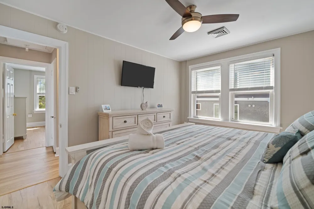 101 N Granville Ave Margate, NJ 08402